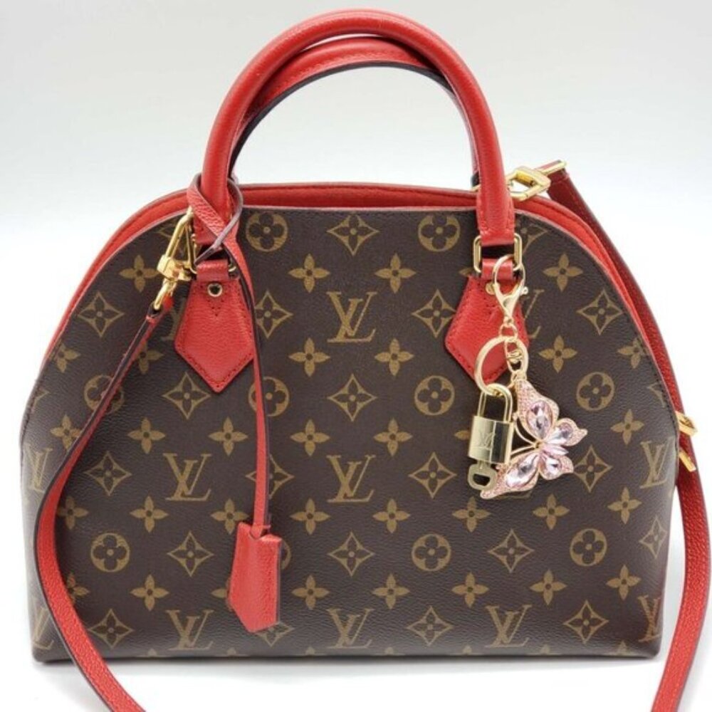 Louis Vuitton Gold Lock 🔒 Authentic LV Key + Unbranded Butterfly Bag Charm - Picture 8 of 8